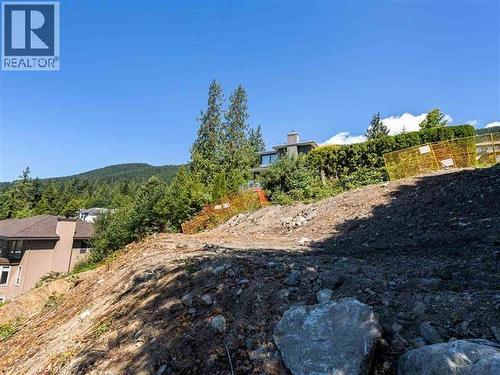 2320 Chairlift Close, West Vancouver, BC 