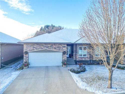 20 Bayhill Crescent, Brandon, MB - Outdoor