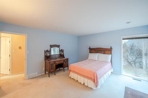 4836/4840 Barten Place, Okanagan Falls, BC - Indoor Photo Showing Bedroom