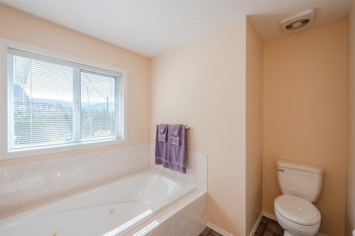 4836/4840 Barten Place, Okanagan Falls, BC - Indoor Photo Showing Bathroom
