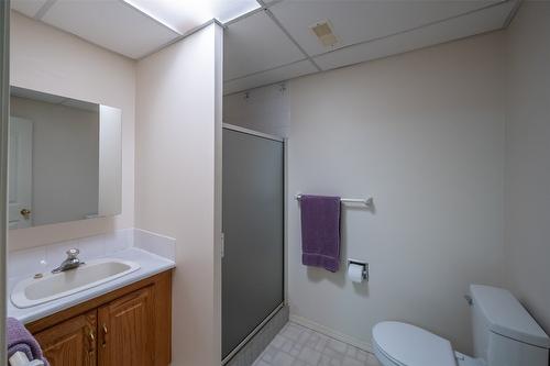 4836/4840 Barten Place, Okanagan Falls, BC - Indoor Photo Showing Bathroom