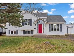 24 Aral CRT  Moncton, NB E1E 4S2