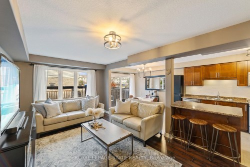 51 Cedar Street, Grimsby, ON - Indoor Photo Showing Living Room