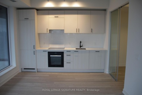 1014-1 Quarrington Lane, Toronto, ON - Indoor Photo Showing Kitchen