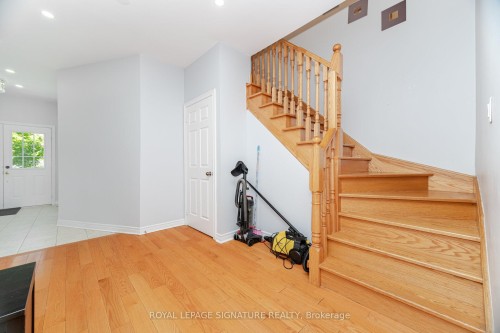 443 Comiskey Crescent, Mississauga, ON 