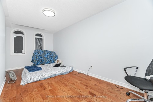 443 Comiskey Crescent, Mississauga, ON 