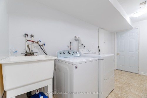 443 Comiskey Crescent, Mississauga, ON 