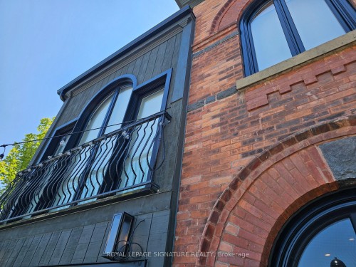 93 Main Street E, Huntsville, ON 