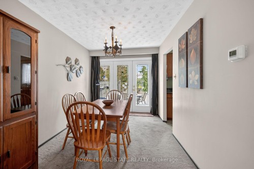 356 Cranbrook Drive, Hamilton, ON - Indoor Photo Showing Dining Room