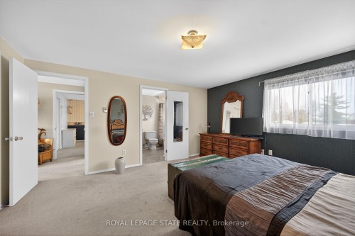 356 Cranbrook Drive, Hamilton, ON - Indoor Photo Showing Bedroom