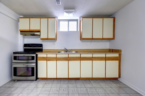 1416 Monaghan Circle, Mississauga, ON - Indoor Photo Showing Kitchen With Double Sink