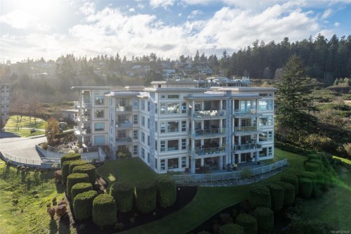 403-3223 Selleck Way, Colwood, BC - Outdoor