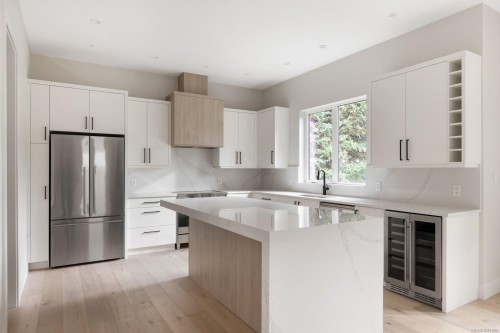 2295 Adela Pl, Sidney, BC 