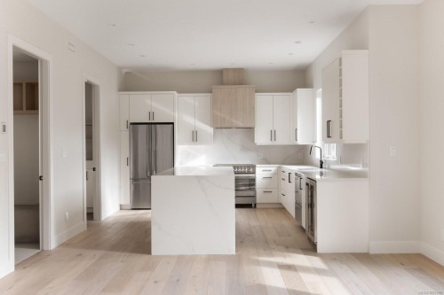 2295 Adela Pl, Sidney, BC 