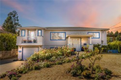 2726 Claude Rd  Langford, BC V9B 5T6