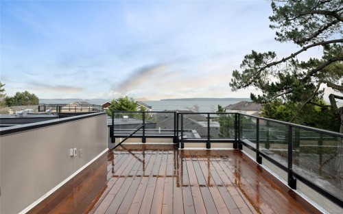 2293 Adela Pl, Sidney, BC 