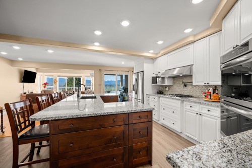 1418 Valley View Dr, Courtenay, BC 