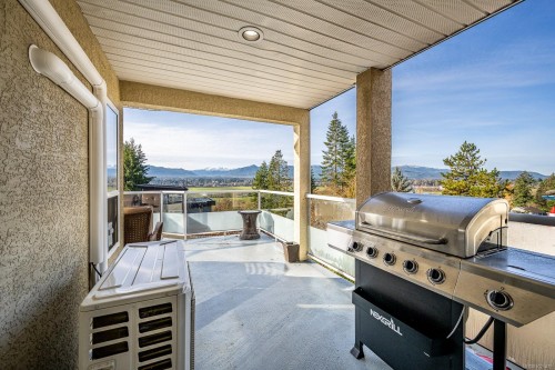 1418 Valley View Dr, Courtenay, BC 