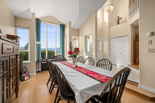 1418 Valley View Dr, Courtenay, BC 