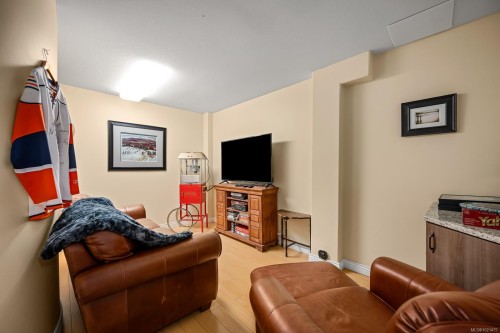 1418 Valley View Dr, Courtenay, BC 