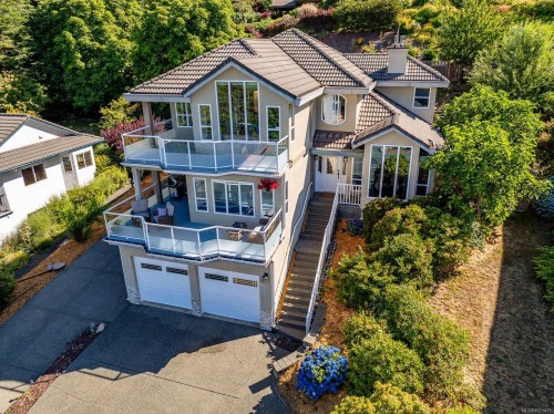 1418 Valley View Dr, Courtenay, BC 