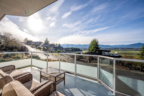 1418 Valley View Dr, Courtenay, BC 