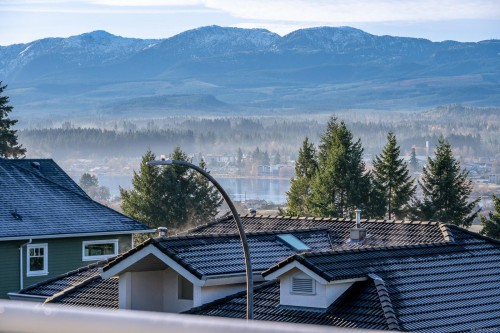 1418 Valley View Dr, Courtenay, BC 