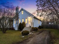 141 Empress Avenue S  Thunder Bay, ON P7B 4N6