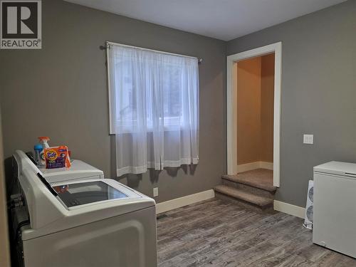 1704 Second Avenue, Rossland, BC - Indoor Photo Showing Laundry Room