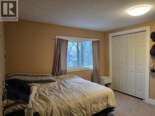 1704 Second Avenue, Rossland, BC - Indoor Photo Showing Bedroom
