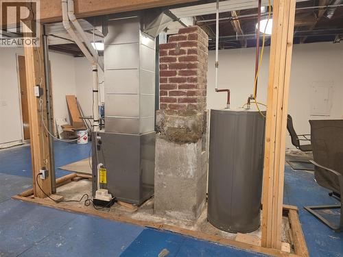1704 Second Avenue, Rossland, BC - Indoor Photo Showing Basement