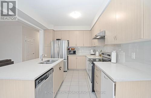 40 Madawaksa Road, Caledon, ON - Indoor Photo Showing Kitchen With Double Sink