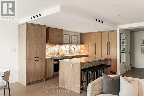 402 - 349 St Clair Avenue W, Toronto, ON - Indoor