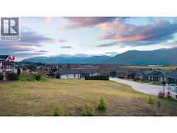 1016 Purcell Crescent  Creston, BC V0B 1G3