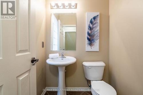 4670 Huffman Road, Burlington, ON - Indoor Photo Showing Bathroom