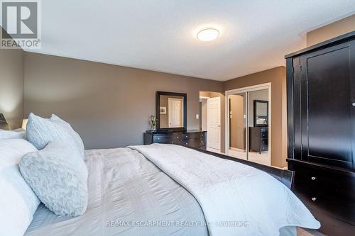 4670 Huffman Road, Burlington, ON - Indoor Photo Showing Bedroom