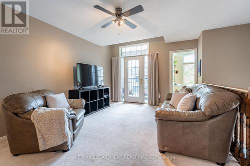 4670 Huffman Road, Burlington, ON - Indoor Photo Showing Living Room