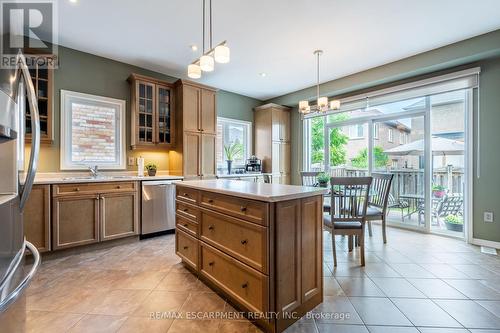 4670 Huffman Road, Burlington, ON - Indoor