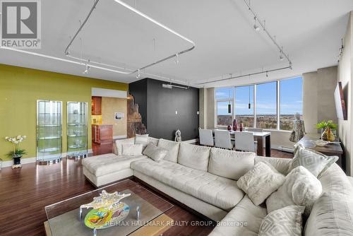 1406 - 3580 Rivergate Way, Ottawa, ON - Indoor Photo Showing Living Room