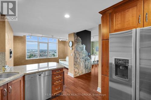 1406 - 3580 Rivergate Way, Ottawa, ON - Indoor Photo Showing Kitchen