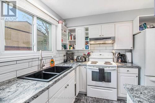 6181 Brookside Lane, Ottawa, ON - Indoor Photo Showing Kitchen With Double Sink