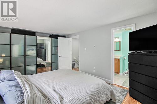 6181 Brookside Lane, Ottawa, ON - Indoor Photo Showing Bedroom