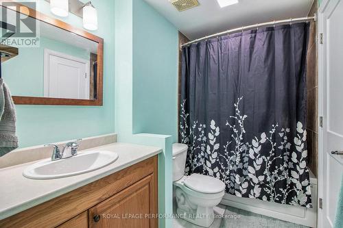 6181 Brookside Lane, Ottawa, ON - Indoor Photo Showing Bathroom