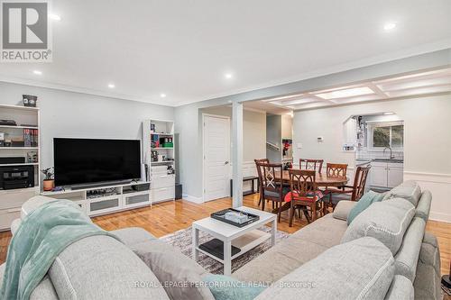 6181 Brookside Lane, Ottawa, ON - Indoor Photo Showing Living Room