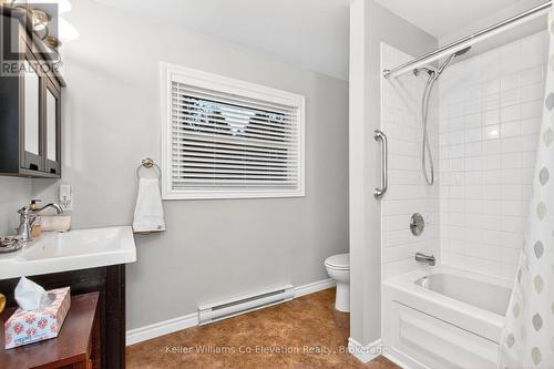 227 Lakeshore Drive, Kawartha Lakes (Emily), ON - Indoor Photo Showing Bathroom