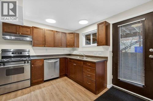 171 4 Street Se, Salmon Arm, BC - Indoor Photo Showing Kitchen With Double Sink