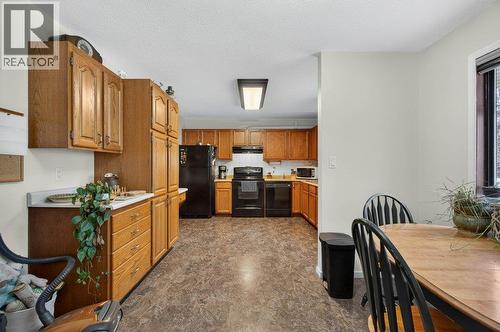 171 4 Street Se, Salmon Arm, BC - Indoor