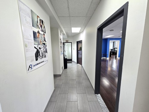 Interior - 503 Boul. Des Laurentides, Laval (Pont-Viau), QC - Indoor Photo Showing Other Room