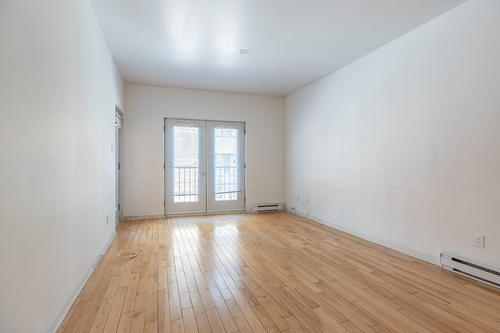 Living room - 202-1080 Rue Anderson, Montréal (Ville-Marie), QC - Indoor Photo Showing Other Room