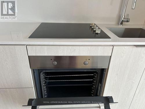 1509 - 1 Jarvis Street, Hamilton, ON - Indoor Photo Showing Kitchen